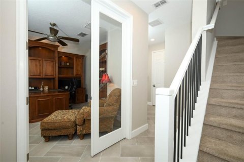 Touwnhouse à vendre à Lake Mary, Floride: 3 chambres, 203.18 m2 № 2329200 - photo 9