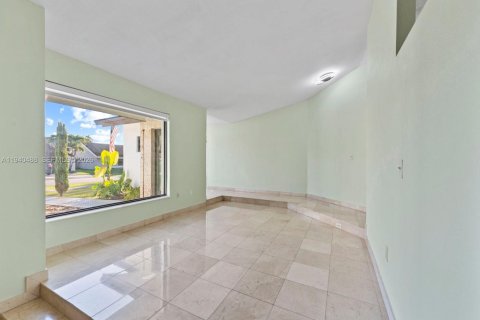 Купить виллу или дом в Майами, Флорида 4 спальни, 190.91м2, № 1999100 - фото 11