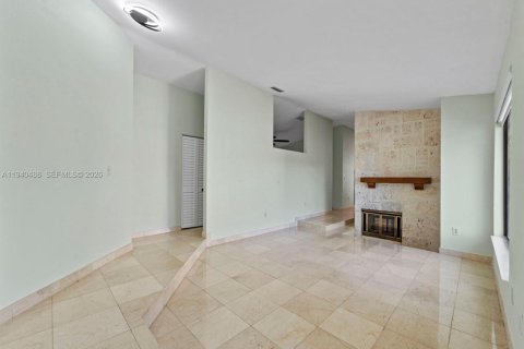 Купить виллу или дом в Майами, Флорида 4 спальни, 190.91м2, № 1999100 - фото 9