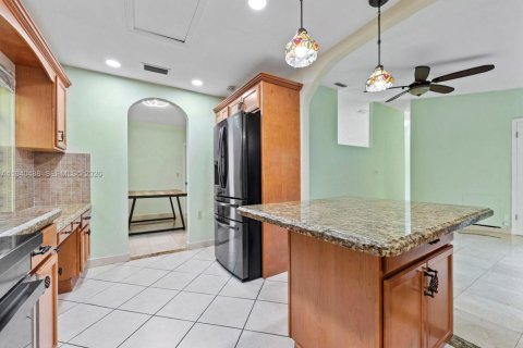 Купить виллу или дом в Майами, Флорида 4 спальни, 190.91м2, № 1999100 - фото 14