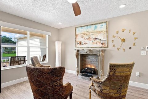 House in The Villages, Florida 2 bedrooms, 131.46 sq.m. № 2354511 - photo 12