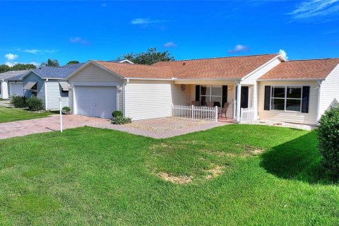 House in The Villages, Florida 2 bedrooms, 131.46 sq.m. № 2354511 - photo 6