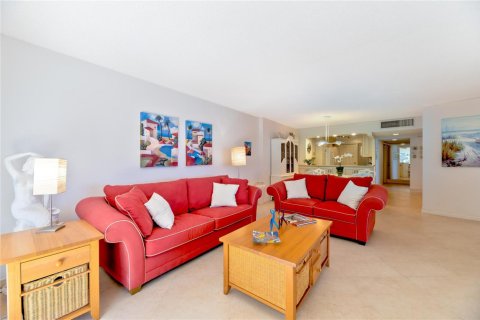 Condominio en venta en Hillsboro Beach, Florida, 3 dormitorios, 143.16 m2 № 2245436 - foto 13