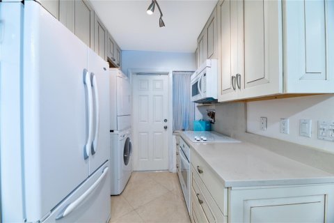 Condominio en venta en Hillsboro Beach, Florida, 3 dormitorios, 143.16 m2 № 2245436 - foto 8