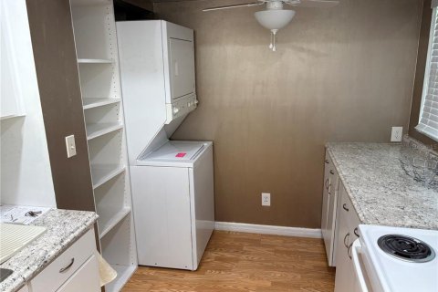 House in Clearwater, Florida 2 bedrooms, 55.74 sq.m. № 2218652 - photo 11