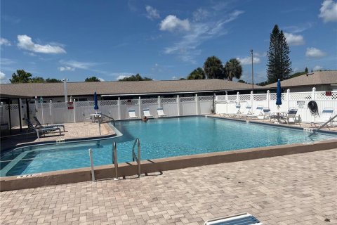 House in Clearwater, Florida 2 bedrooms, 55.74 sq.m. № 2218652 - photo 30