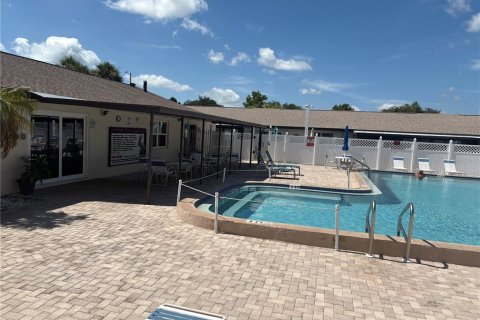 House in Clearwater, Florida 2 bedrooms, 55.74 sq.m. № 2218652 - photo 29