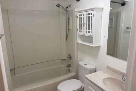 House in Clearwater, Florida 2 bedrooms, 55.74 sq.m. № 2218652 - photo 14