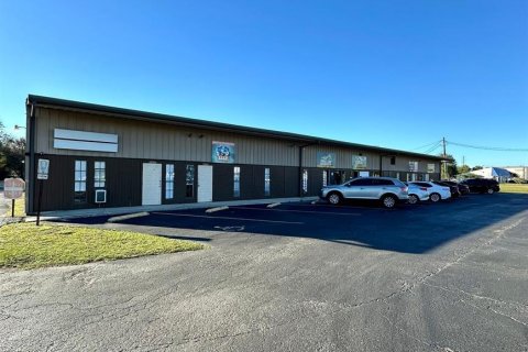 Commercial property in Kissimmee, Florida 116.13 sq.m. № 1847579 - photo 1