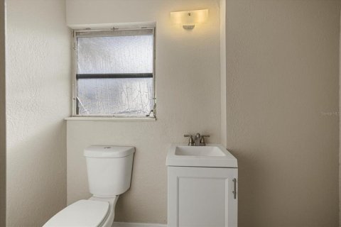 House in Venice, Florida 3 bedrooms, 178.37 sq.m. № 1558613 - photo 24