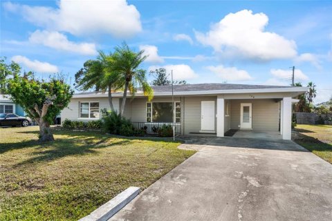 House in Venice, Florida 3 bedrooms, 178.37 sq.m. № 1558613 - photo 1
