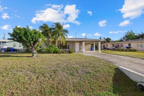 House in Venice, Florida 3 bedrooms, 178.37 sq.m. № 1558613 - photo 2