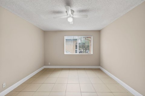 Condominio en venta en Coral Springs, Florida, 1 dormitorio, 65.03 m2 № 2155100 - foto 21