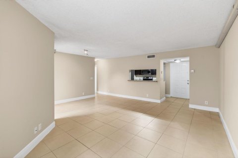 Condominio en venta en Coral Springs, Florida, 1 dormitorio, 65.03 m2 № 2155100 - foto 13