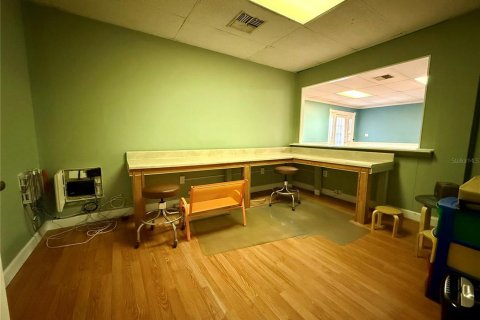 Propiedad comercial en alquiler en Hudson, Florida, 1202.9 m2 № 1886314 - foto 7