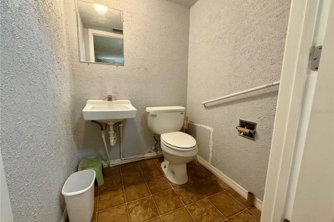 Propiedad comercial en alquiler en Hudson, Florida, 1202.9 m2 № 1886314 - foto 13