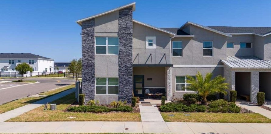 Adosado en Davenport, Florida 5 dormitorios, 201.32 m2 № 2135494