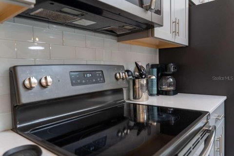 Adosado en venta en Davenport, Florida, 5 dormitorios, 201.32 m2 № 2135494 - foto 8