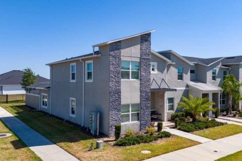 Adosado en venta en Davenport, Florida, 5 dormitorios, 201.32 m2 № 2135494 - foto 2