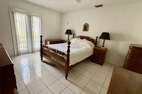 Купить виллу или дом в Майами, Флорида 3 спальни, 129.69м2, № 2033679 - фото 17