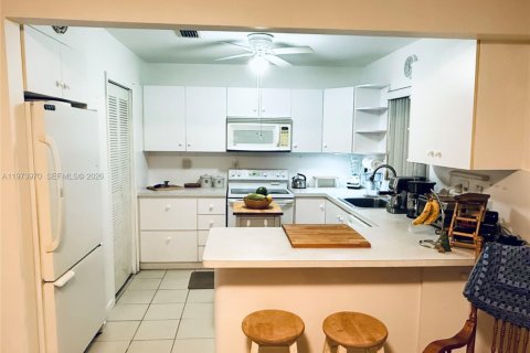 Купить виллу или дом в Майами, Флорида 3 спальни, 129.69м2, № 2033679 - фото 8