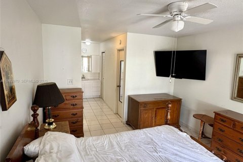 Купить виллу или дом в Майами, Флорида 3 спальни, 129.69м2, № 2033679 - фото 20