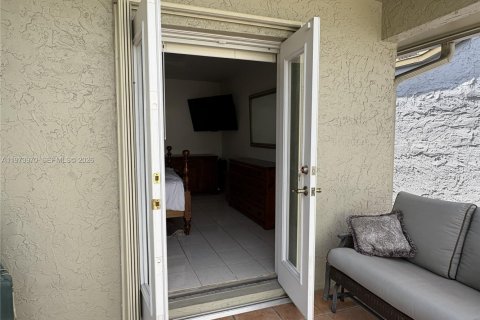 Купить виллу или дом в Майами, Флорида 3 спальни, 129.69м2, № 2033679 - фото 23