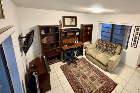 Купить виллу или дом в Майами, Флорида 3 спальни, 129.69м2, № 2033679 - фото 10