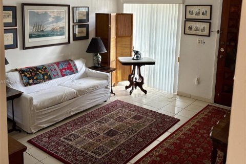 Купить виллу или дом в Майами, Флорида 3 спальни, 129.69м2, № 2033679 - фото 13