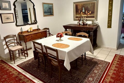 Купить виллу или дом в Майами, Флорида 3 спальни, 129.69м2, № 2033679 - фото 4