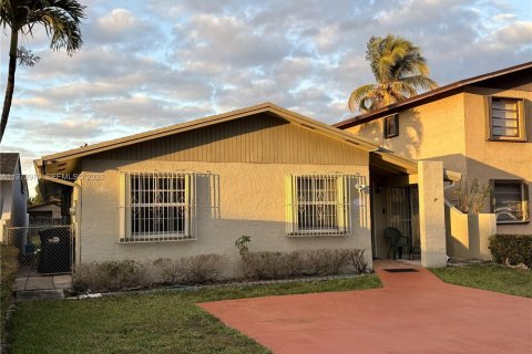 Купить виллу или дом в Майами, Флорида 3 спальни, 129.69м2, № 2033679 - фото 6