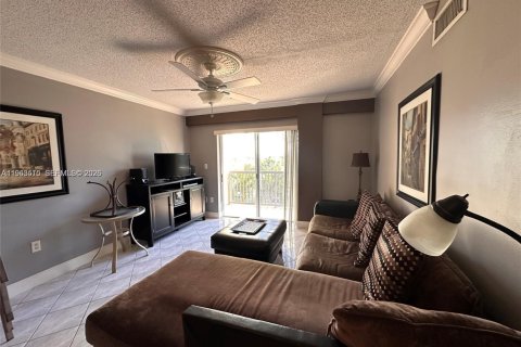 Снять в аренду кондоминиум в Санни-Айлс-Бич, Флорида 2 спальни, 91.97м2, № 2025335 - фото 4