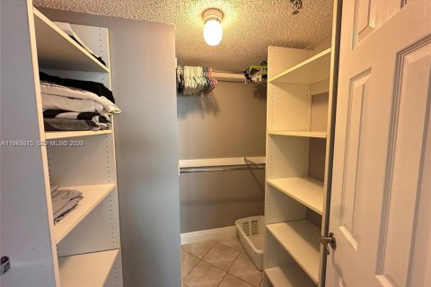 Снять в аренду кондоминиум в Санни-Айлс-Бич, Флорида 2 спальни, 91.97м2, № 2025335 - фото 13