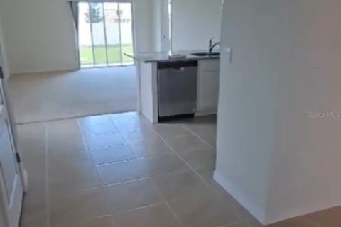 Casa en alquiler en Poinciana, Florida, 3 dormitorios, 139.73 m2 № 1717878 - foto 5