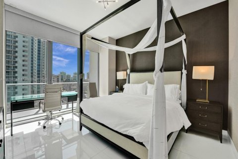 Copropriété à louer à Sunny Isles Beach, Floride: 2 chambres, 148.55 m2 № 1980465 - photo 26