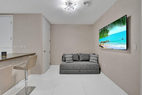 Copropriété à louer à Sunny Isles Beach, Floride: 2 chambres, 148.55 m2 № 1980465 - photo 13