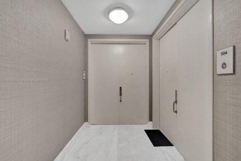 Copropriété à louer à Sunny Isles Beach, Floride: 2 chambres, 148.55 m2 № 1980465 - photo 2