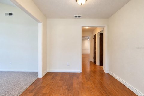 House in Longwood, Florida 4 bedrooms, 250 sq.m. № 2431183 - photo 9