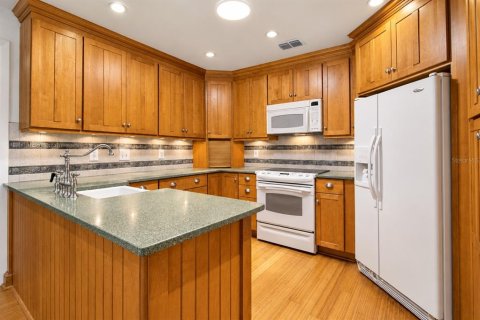 House in Longwood, Florida 4 bedrooms, 250 sq.m. № 2431183 - photo 15