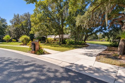 House in Longwood, Florida 4 bedrooms, 250 sq.m. № 2431183 - photo 3