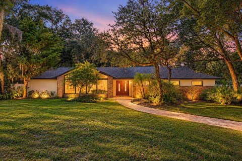 House in Longwood, Florida 4 bedrooms, 250 sq.m. № 2431183