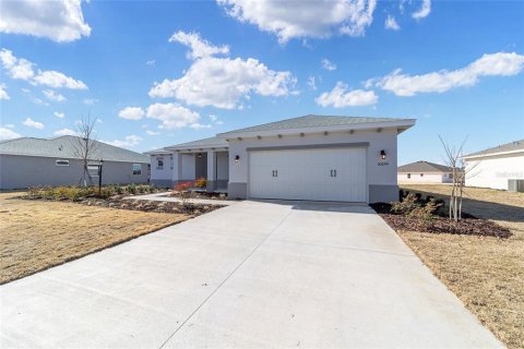 House in Ocala, Florida 2 bedrooms, 159.61 sq.m. № 2143157 - photo 2