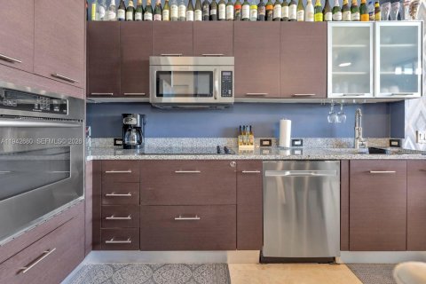 Купить кондоминиум в Авентура, Флорида 2 спальни, 75.81м2, № 2054451 - фото 11