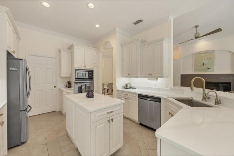 Villa ou maison à vendre à University Park, Floride: 3 chambres, 217.21 m2 № 2093245 - photo 12