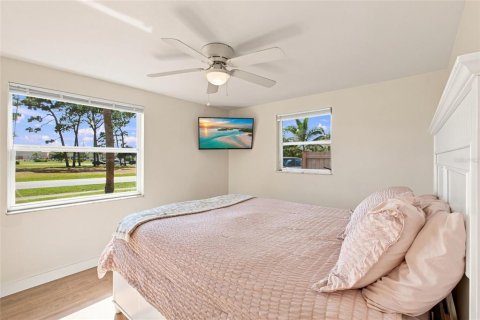House in Venice, Florida 2 bedrooms, 132.01 sq.m. № 2322875 - photo 27