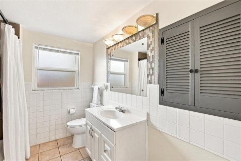 House in Venice, Florida 2 bedrooms, 132.01 sq.m. № 2322875 - photo 24