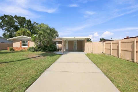 House in Venice, Florida 2 bedrooms, 132.01 sq.m. № 2322875 - photo 4