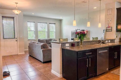 House in Orlando, Florida 4 bedrooms, 217.86 sq.m. № 2128907 - photo 11