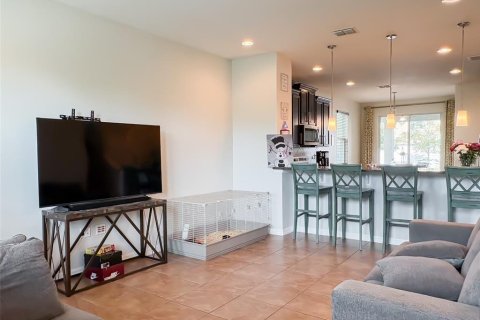 House in Orlando, Florida 4 bedrooms, 217.86 sq.m. № 2128907 - photo 6