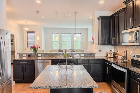 House in Orlando, Florida 4 bedrooms, 217.86 sq.m. № 2128907 - photo 19